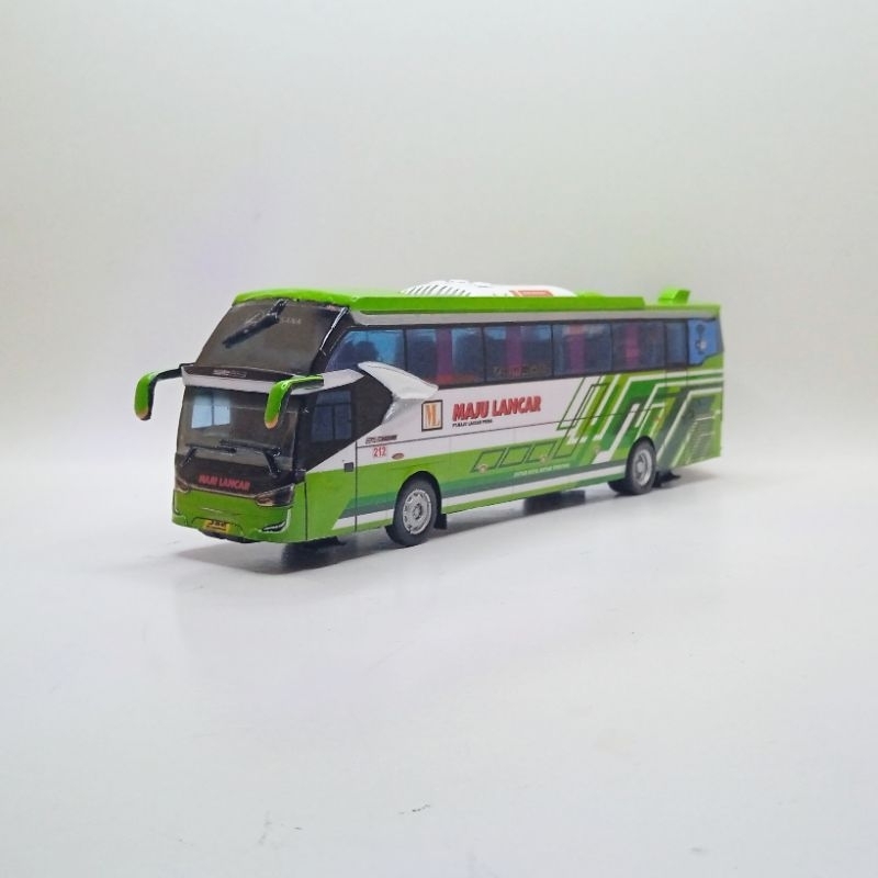 Miniatur bus MAJU LANCAR body sr2XHD skala 64