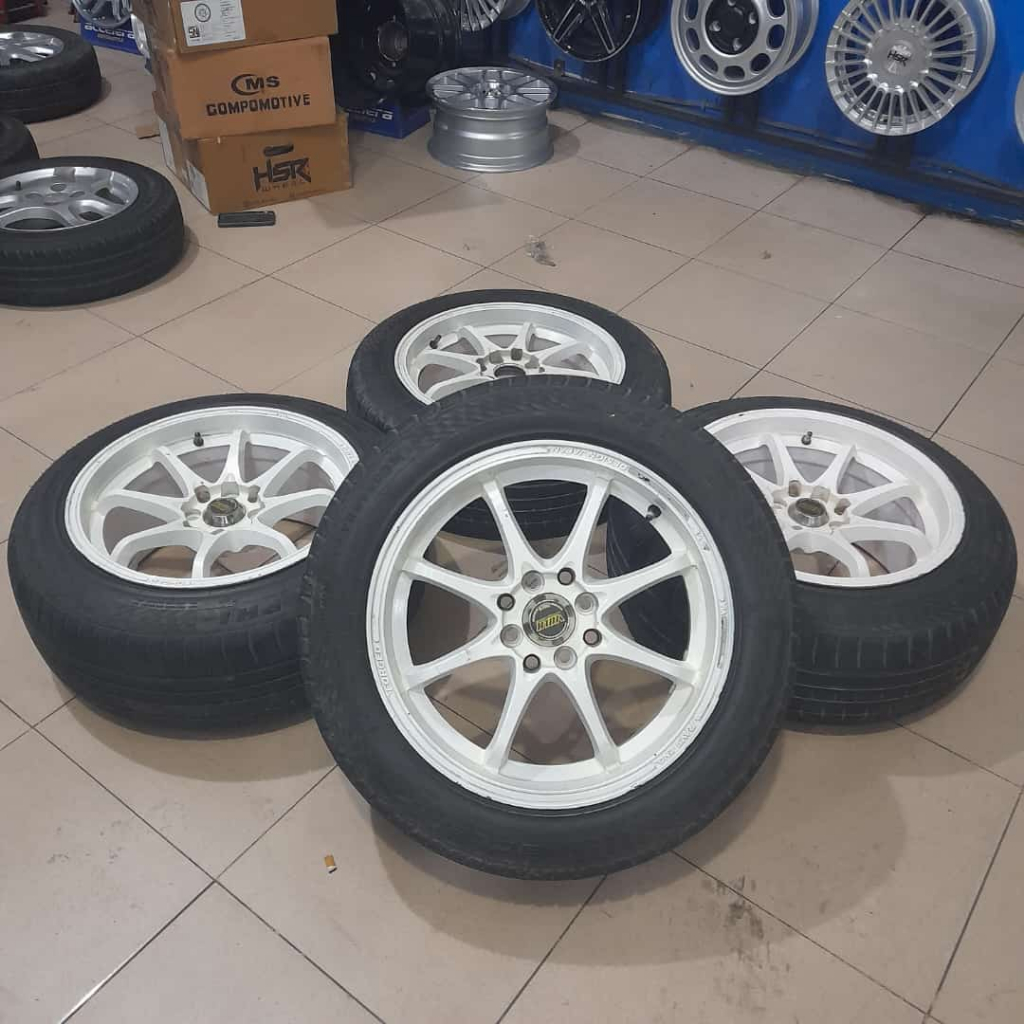 Velg Bekas Mobil Avanza Xenia Livina R16 Ce28 Ban 205 55 R16 Accelera