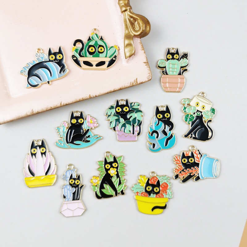 1 pcs Charm Enamel Epoxy - CAT AND BUSHES
