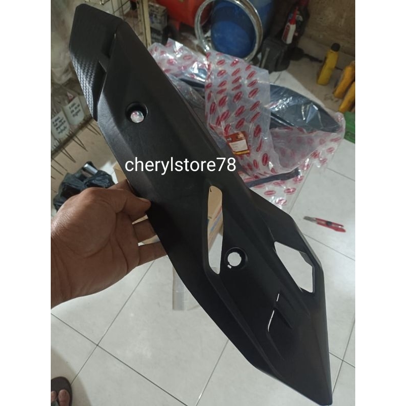 Cover tutup knalpot vario 150 2016-2017