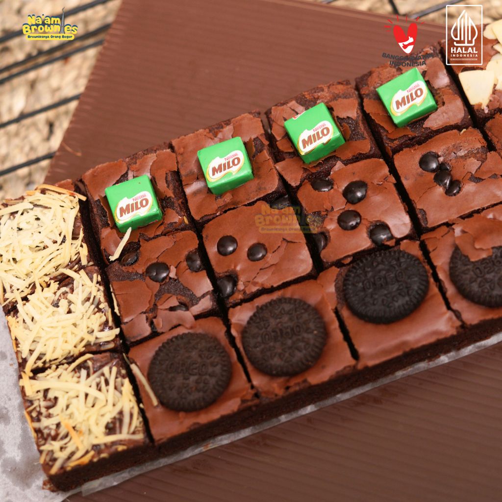 

NOB [ Buy 1 Get Brokrik Mini ] BROWNIES FUDGY MEDIUM UK 10X20cm ISI 18 POTONG BY NA'AM