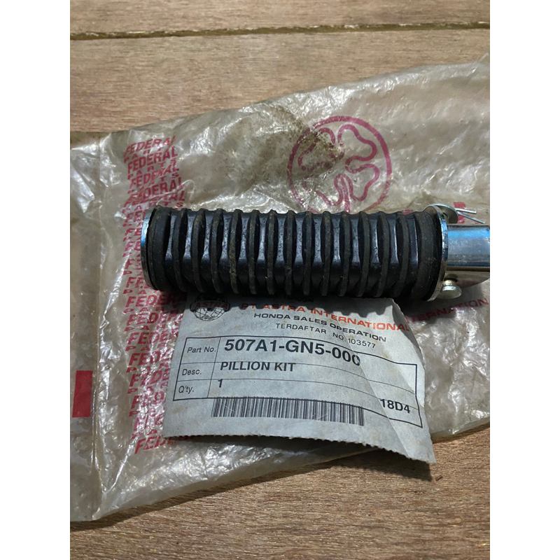 Pillion Kit Foot Step Pijakan Dudukan Kaki Belakang Honda C70 C700 C800 GL 100 GL 125 Win Astrea 800