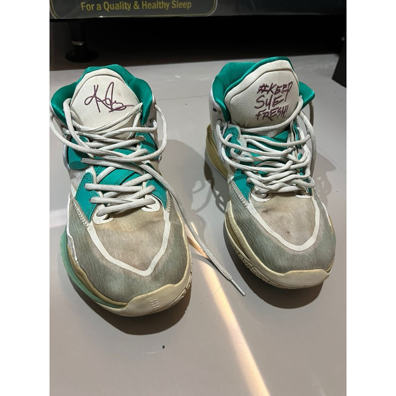 second kyrie 8 original