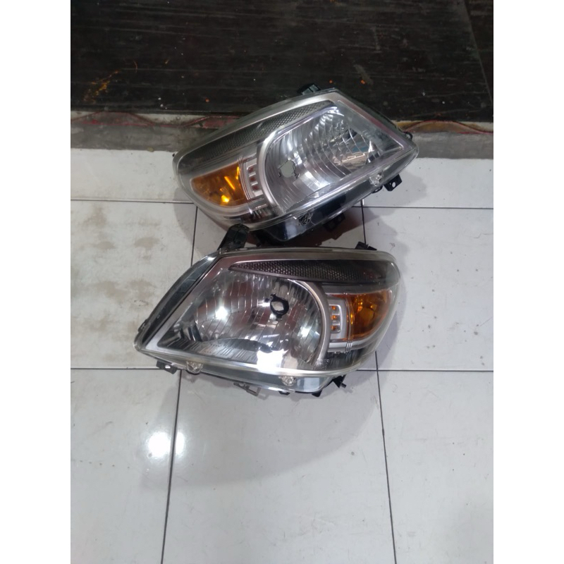 Headlamp Ford Everest