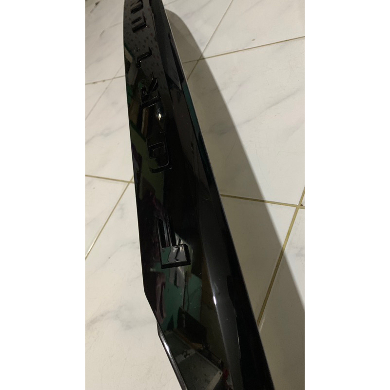 trunklid fortuner vrz gloss