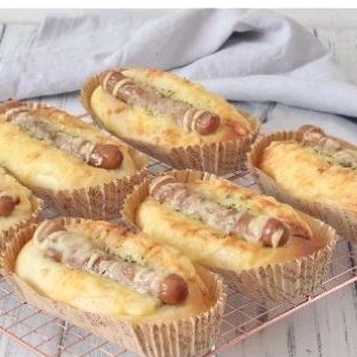 

keto creamy sausage bread