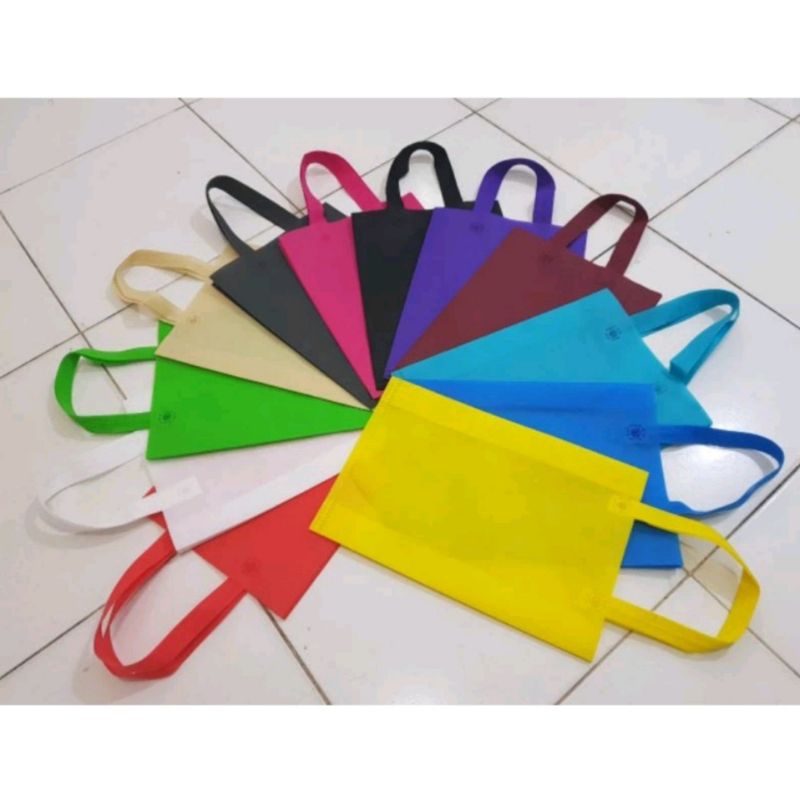 

Tas Goodie Bag Tali Lipat Samping 25x35x8 Harga Satuan