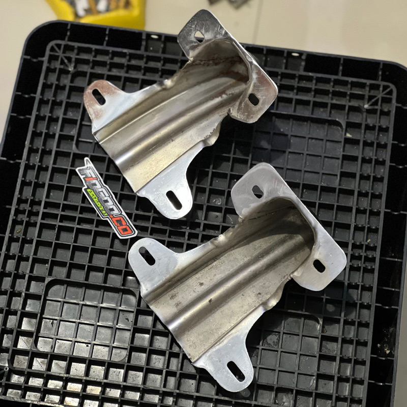 PANGKON LAMPU BELAKANG V80 BESI PRESS CROM PANGKON V80 PANGKON LAMPU V80 BESI PRESS PANGKON LAMPU BE