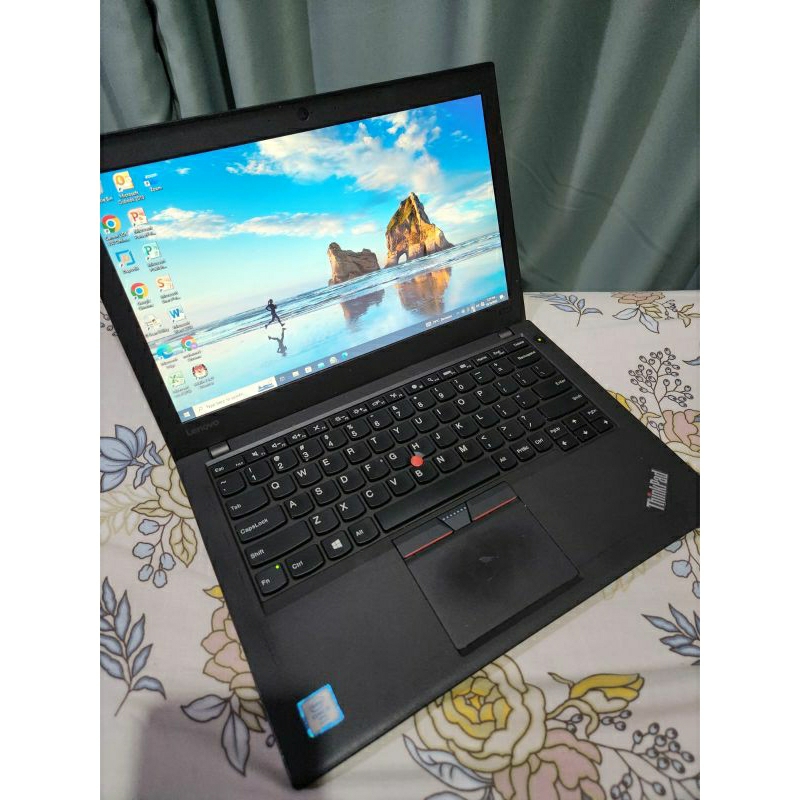 Laptop Lenovo ThinkPad X260 sudah dilengkapi dengan:- Unit- Charger- Tas Kondisi laptop : ✓ Baterai 