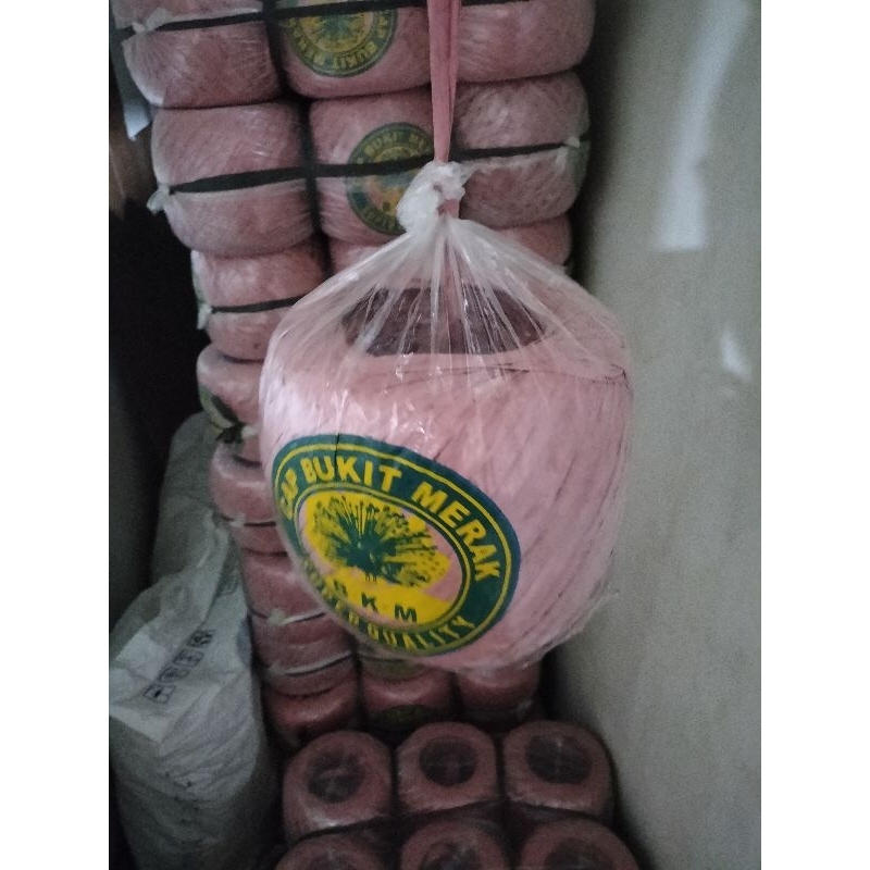 

TALI RAFIA MERAH GULUNGAN GEDE 1 KG