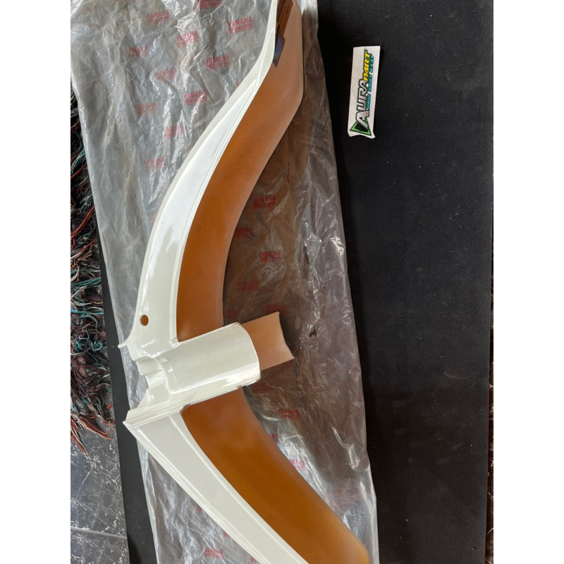 spakbor selebor depan f1z albino putih original