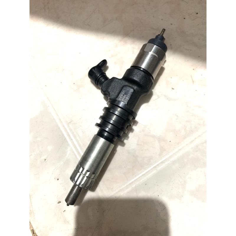 ORIGINAL Nozzle injector Assy Fuso Genjo 6m60 injector nozzle FUSO 6M60