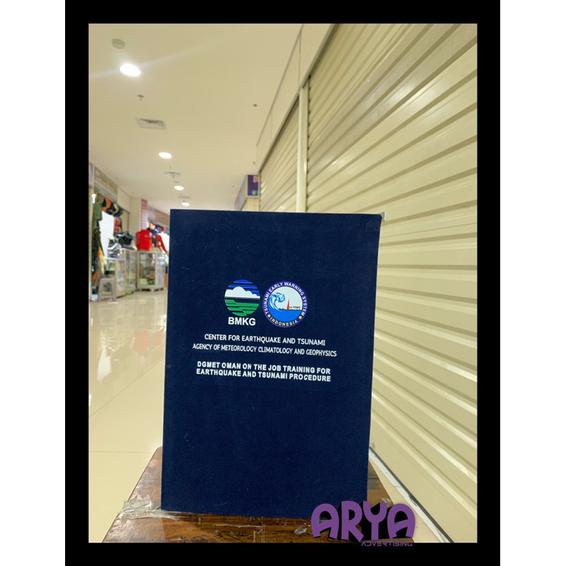

map COSTUM bahan beludru ukuran A4 atau F4
