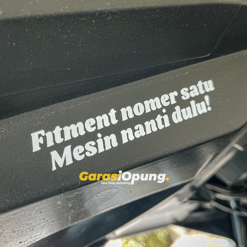 

Stiker FITMENT NOMER SATU - cutting