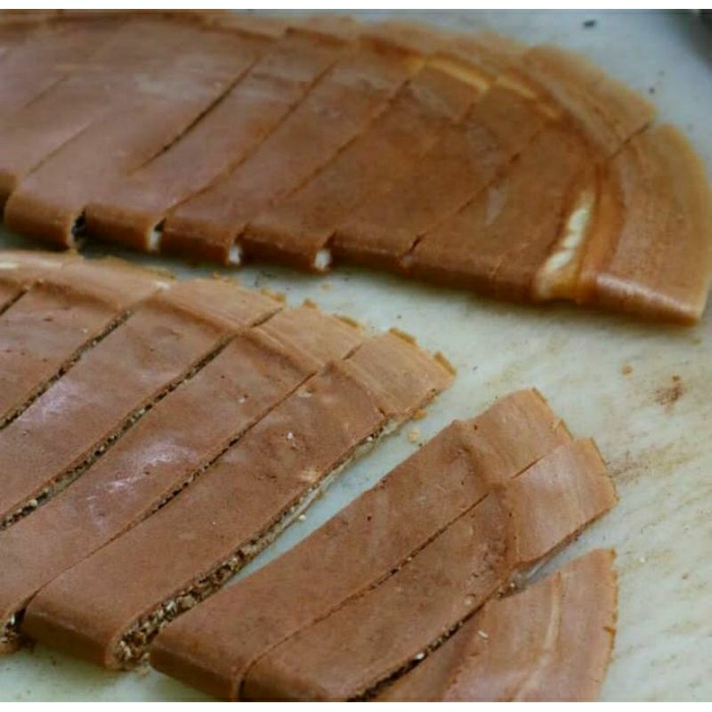 

Martabak tipis pandan wijen
