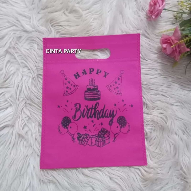 

Goodiebag Oval Happy Birthday Ulang Tahun 20x25cm 10pcs fucia pink