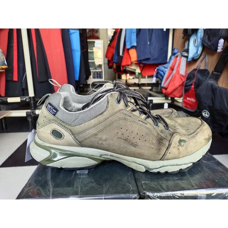 Sepatu Outdoor (second)