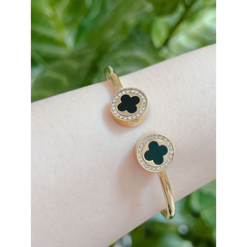 Gelang bangle titanium clover