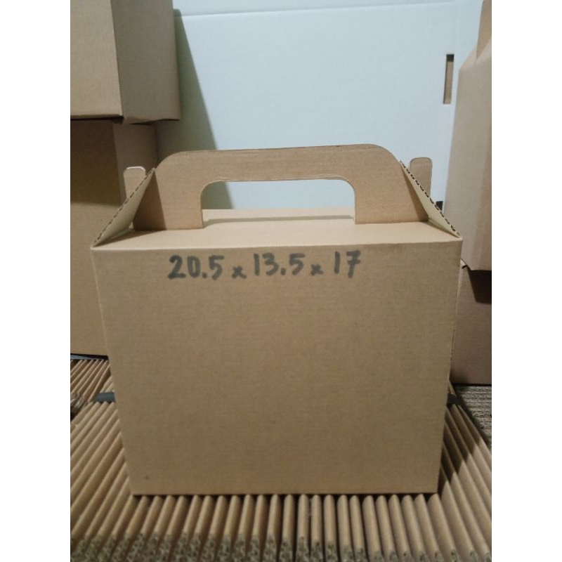 

kardus tenteng 20.5x13.5x17 cm kuncian