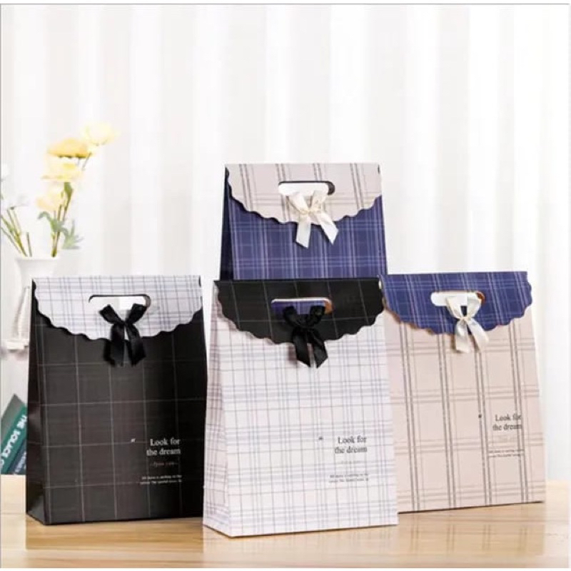 

Hand Bag Kado UKURAN S - PAPER BAG / Goodie Bag / Tas Serbaguna / Tas Tenteng