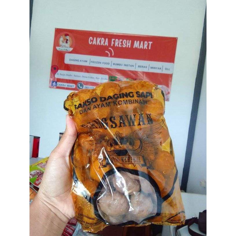 

Bakso sapi, bakso kombinasi ayam dan sapi, bakso krikil/kecil kecil