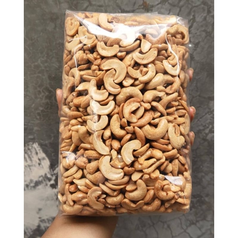 

ENAK.Kacang mete Belah 2 Mateng 1 kg