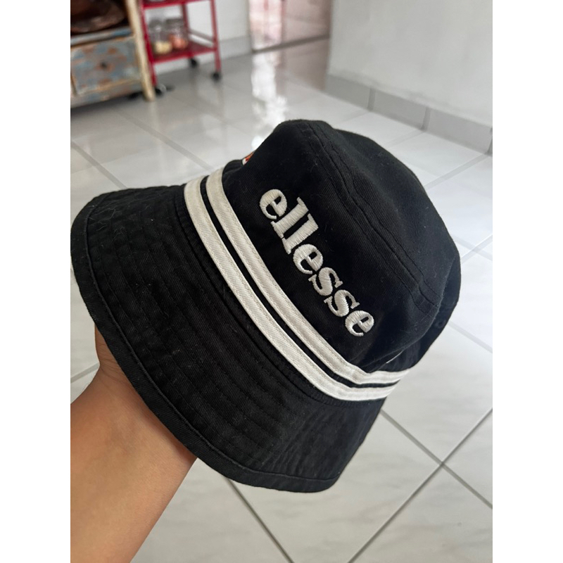 bucket hat ellese
