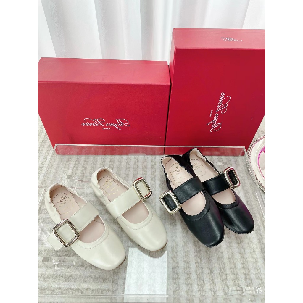 【 Exclusive 】 Roger Vivier 23 New Metal Buckle Leather Ballet Shoes