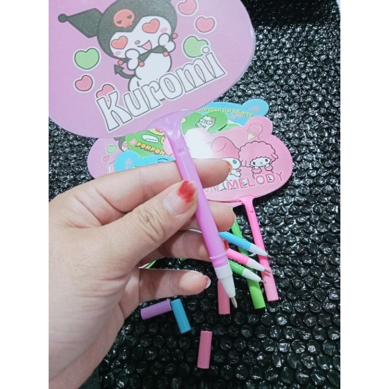 

KIPAS PENA KARAKTER LUCUU ISI 12PCS