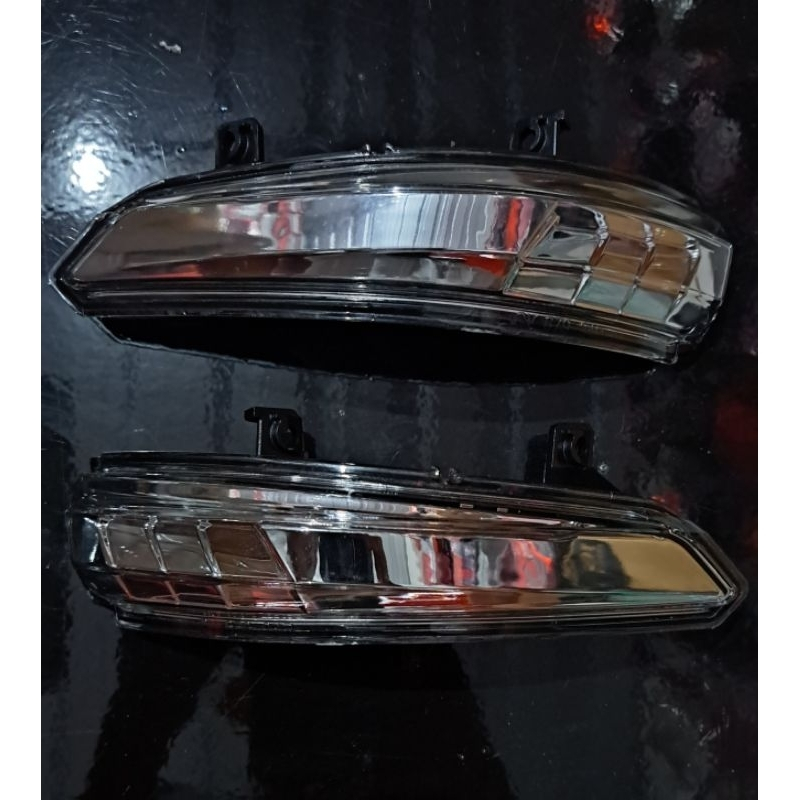 Lampu Sen Spion Avanza Veloz tahun 2012-2018