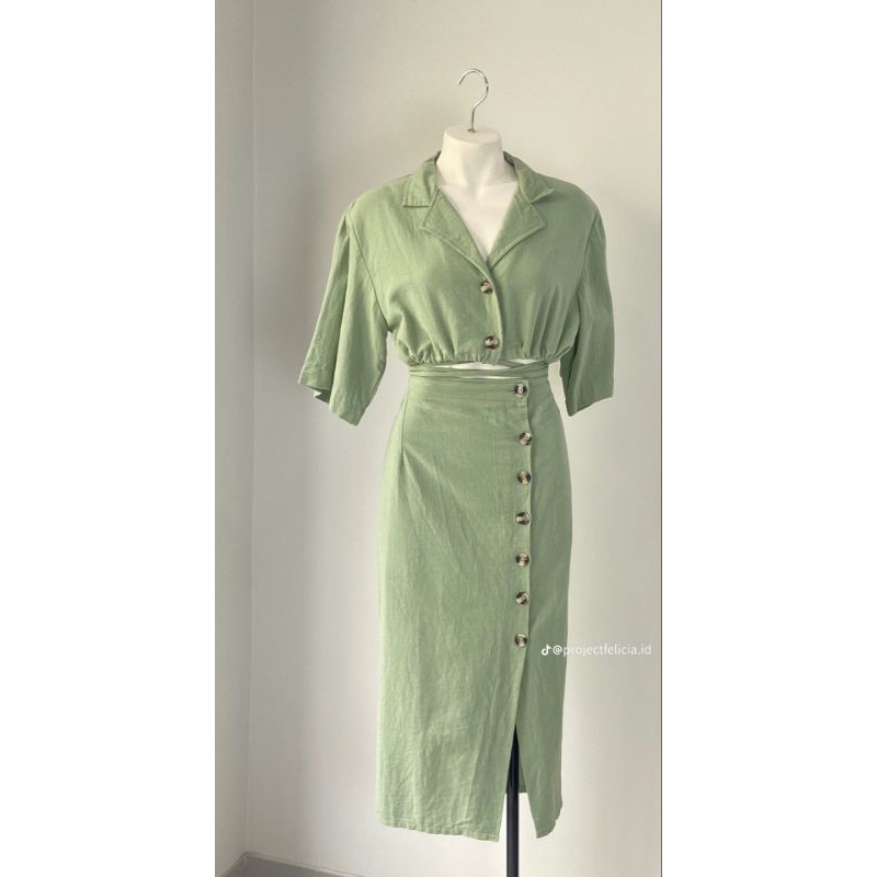 (1) AlshamiraStore.id