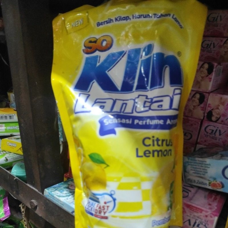 soklin lantai refill 770ml