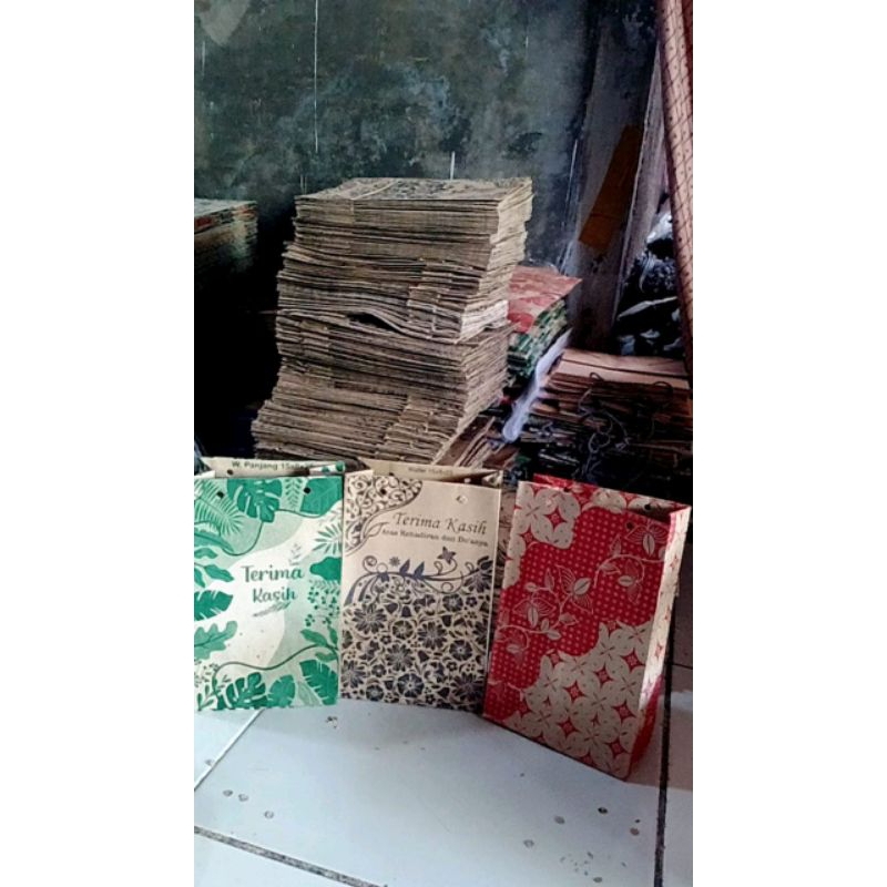 

paperbag wafer panjang motif 15x25x8