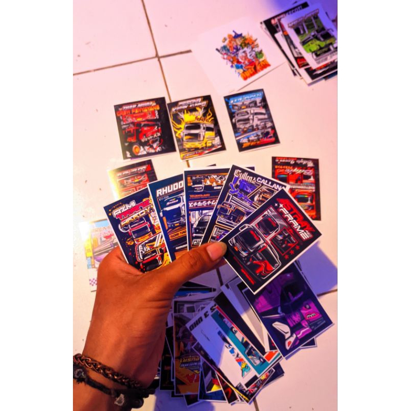 

COD Stiker Buss Banyak Variasi ( 50 Stiker + Bonus )