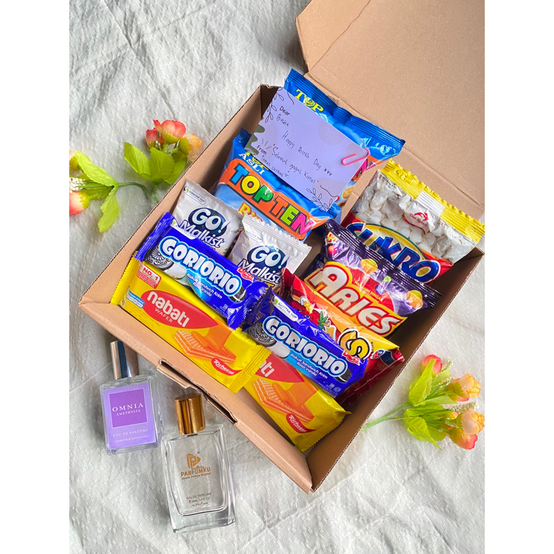 

kado upang tahun gift box snack
