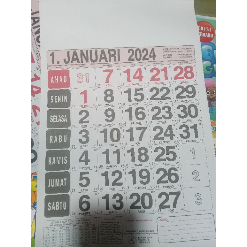 

tanggalan kalender tahun 2024 ukuran sedang