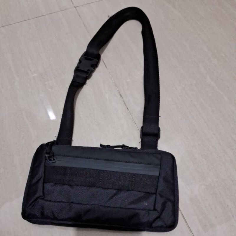 Sidekick Project Cascade Halogen clutch handbag slingbag