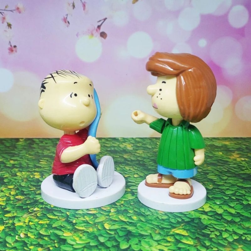Snoopy and Gang Linus dan Solly Snoopy Happy Meal Mcd kfc set 2pcs