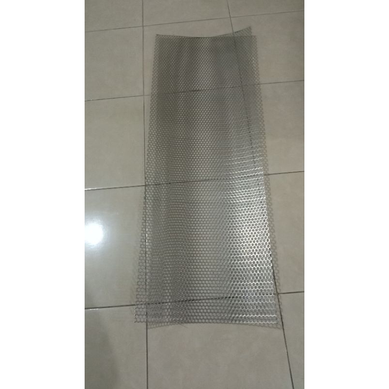 ram grill 32x70 lubang motif segi6