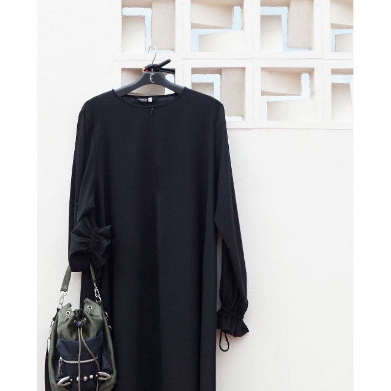 Preloved Kasya dress black by aljenna size S mazen