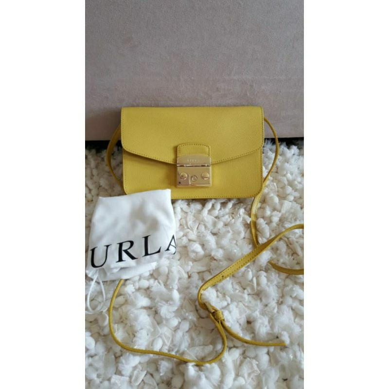 FURLA METROPOLIS Medium Crossbody Bag AUTHENTIC Tas Wanita Branded