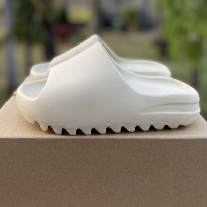 Adidas Yeezy slide Original 100%