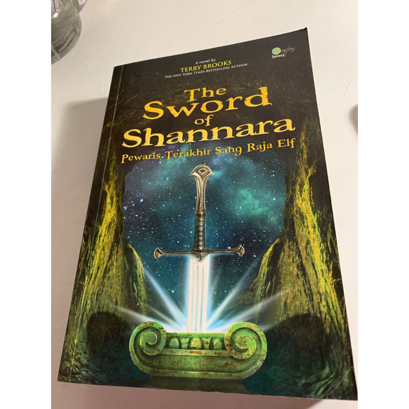 THE SWORD OF SHANNARA Karya Terry Brooks