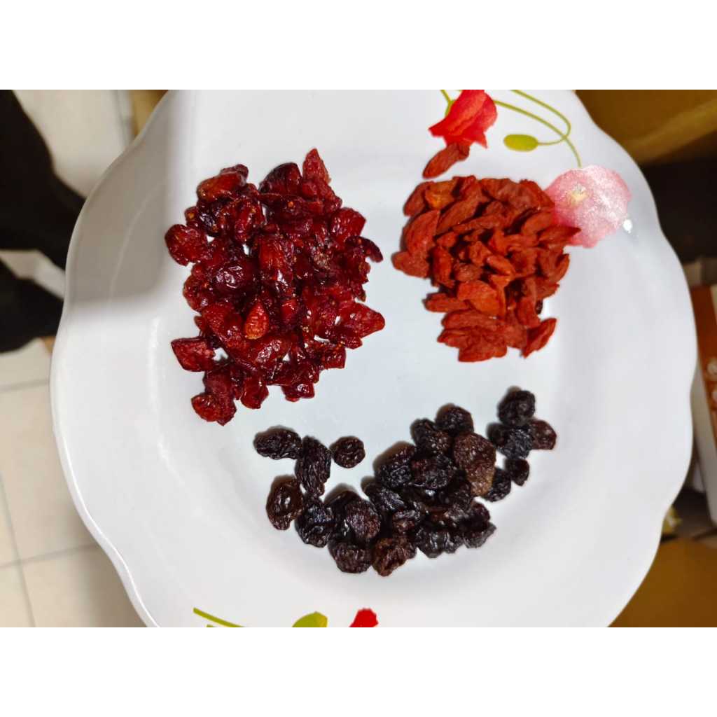 

500gr Mix Buah Kering Cranberry, Raisin, & Goji Berry