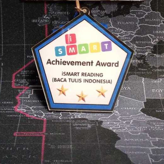 

Medali Akrilik Achievement