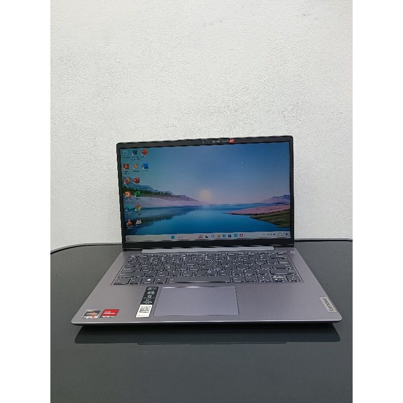 lenovo slim 3 amd ryzen 3-5300 ram 8/256 ssd garansi resmi