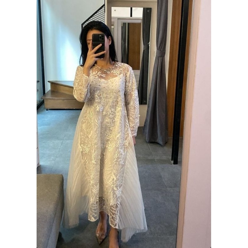 Sewa Baju Dress / Sewa Baju Wedding / Sewa Baju Pesta / Sewa Baju Wisuda