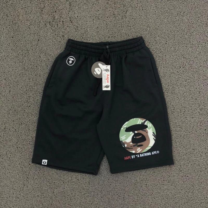 CELANA PENDEK AAPE HITAM