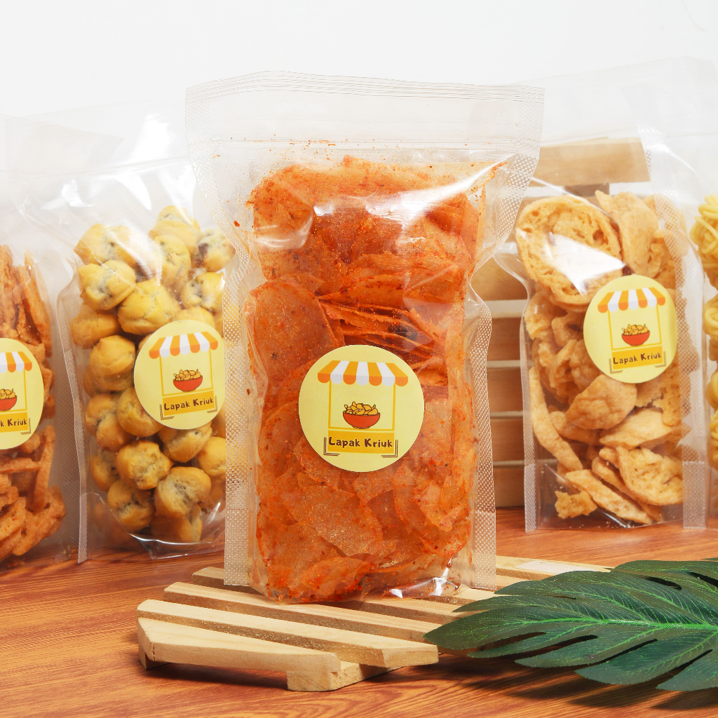 

KERIPIK KACA PEDAS / PEDAS DAUN JERUK / KERIPIK KACA PEDAS 100GR