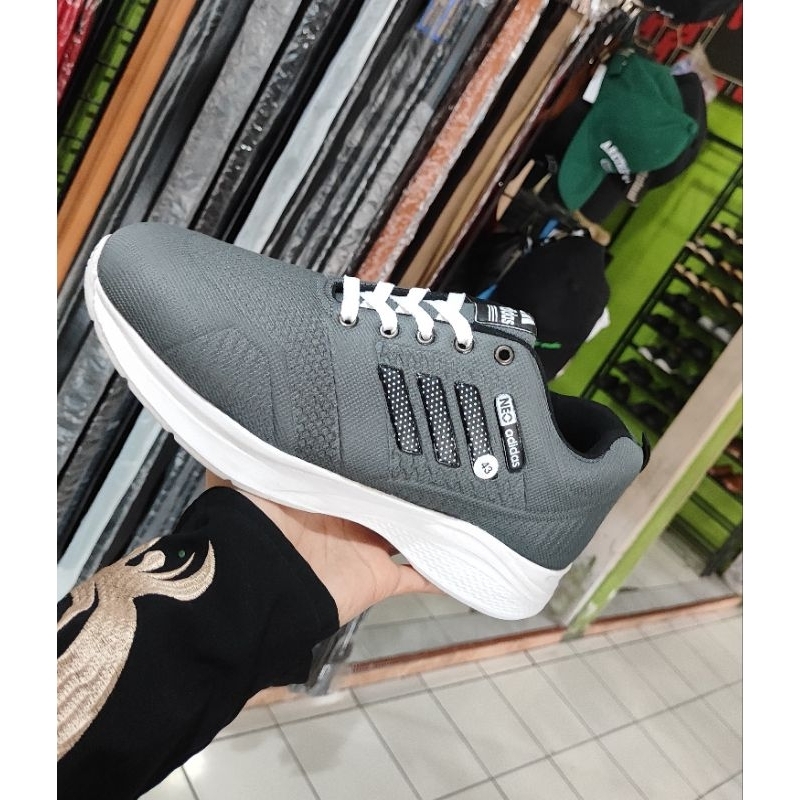 Sepatu jumbo ukuran 46 Sepatu Pria size Besar